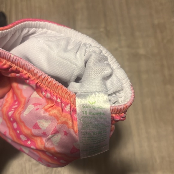 Green sprouts Ice cream water diaper size 18M EUC - Picture 4 of 6